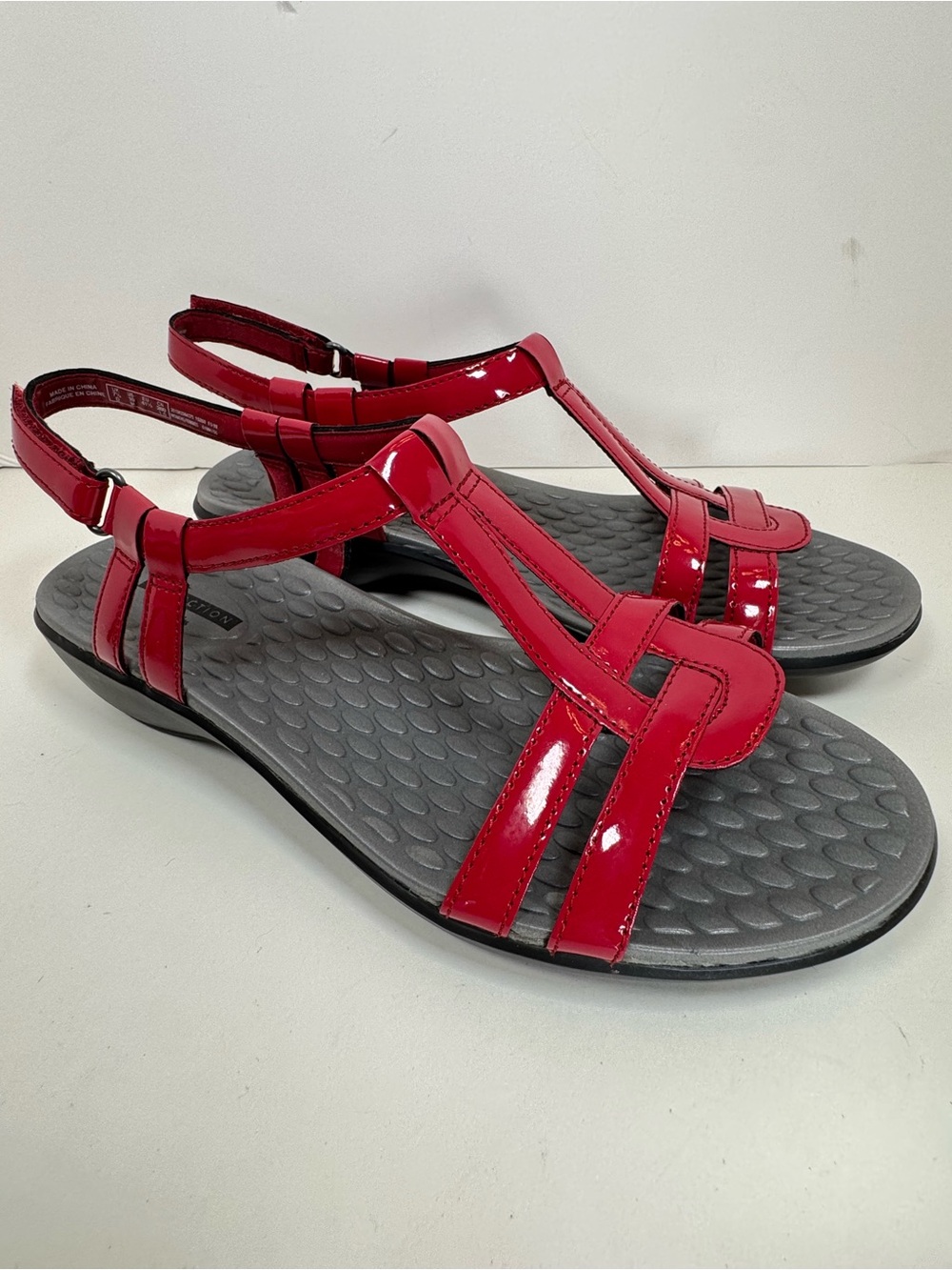 Clarks Womens Sonar Aster Sandal Red Synthetic Patent Size 10 US Comfort New